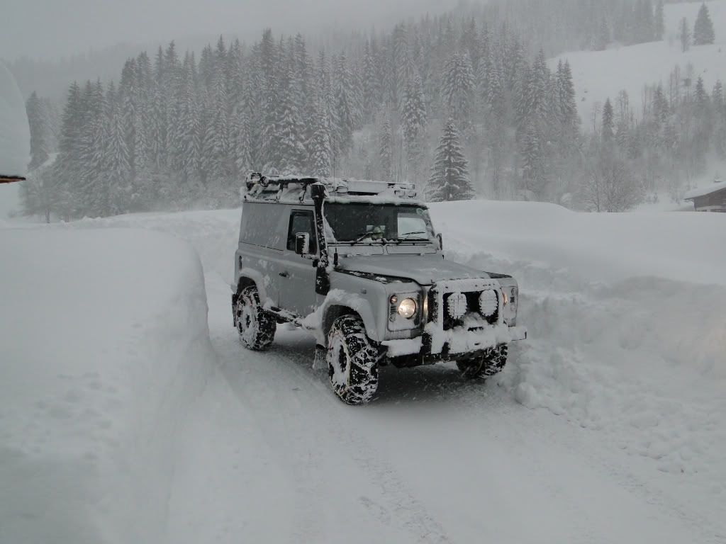 Snow chains on Defender International Forum LR4x4 The Land Rover